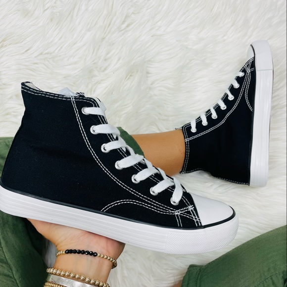 Black canvas high top sneaker - Picture 5 of 6